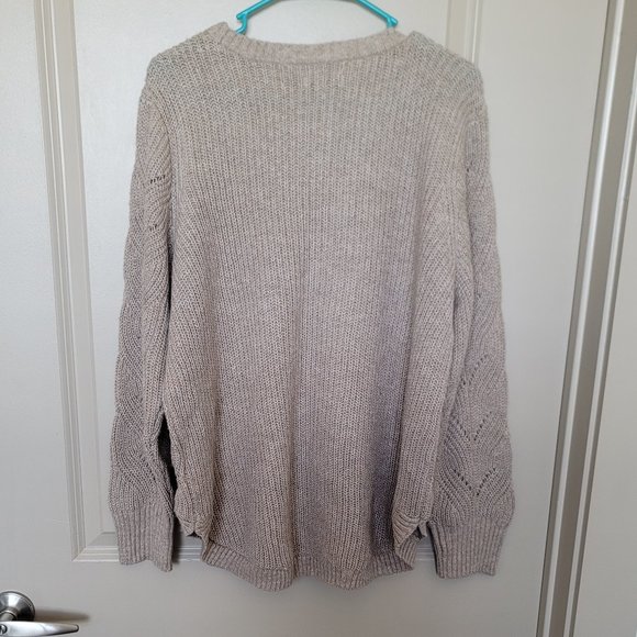 Sweater - Picture 6 of 6